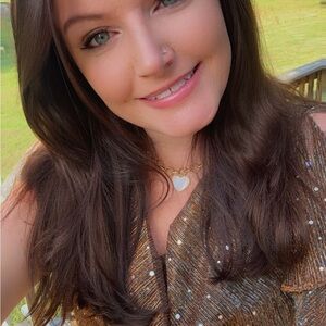 Meet your Posher, Alivia